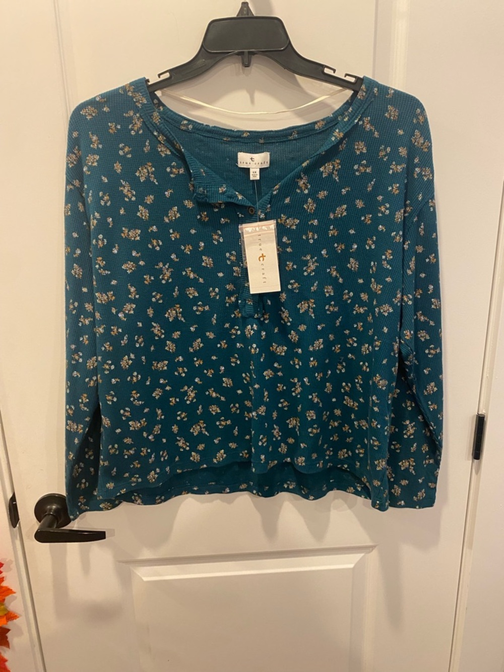 True Craft Teal Floral Long-Sleeve Henley Top
